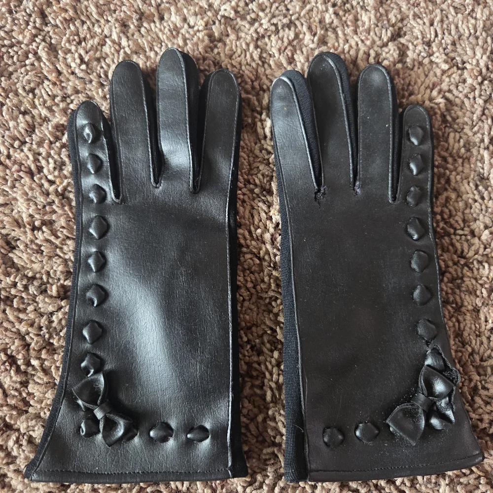 Black Leather Gloves